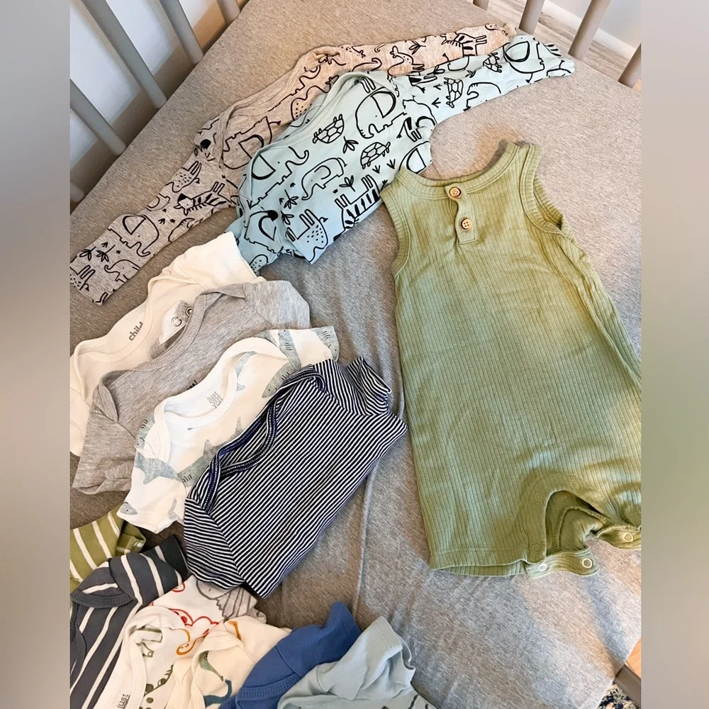 3-6 M & 6M little boys clothing lot LIKE NEW and NWOT mostly carters - Picture 5 of 5